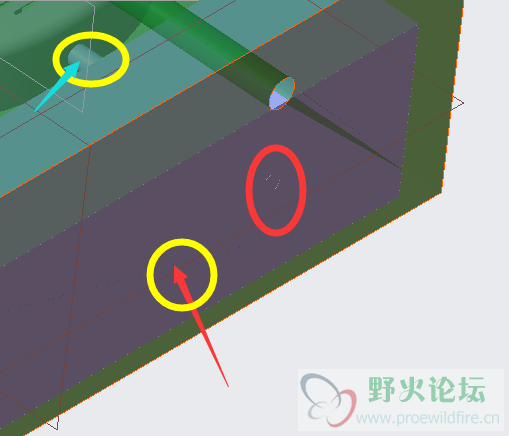 两黄圈是一先一后做的两个体积块，红圈内显示没有合并在一起